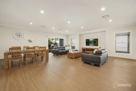 Property photo of 21 Doolan Crescent Harrington Park NSW 2567