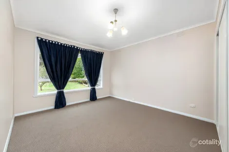 Property photo of 14 Robin Street Lakes Entrance VIC 3909
