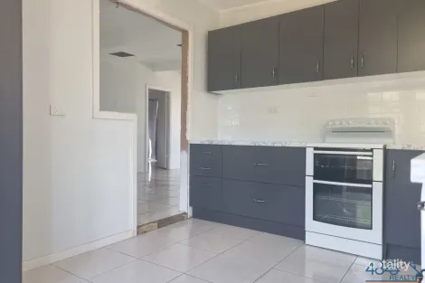 Property photo of 30 Cook Crescent Sunset QLD 4825