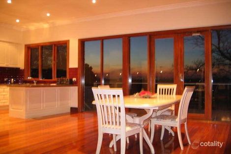 Property photo of 27 Mathers Avenue Kew East VIC 3102
