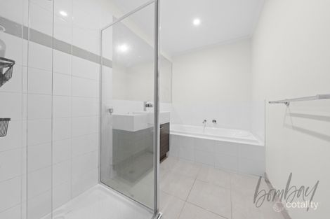 Property photo of 56 Cascade Terrace Craigieburn VIC 3064