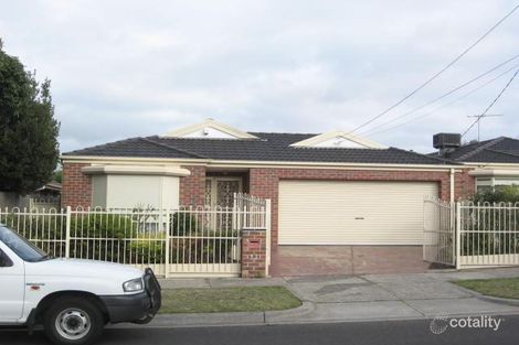 1/2 Shalimar Cres, Dandenong North, VIC 3175