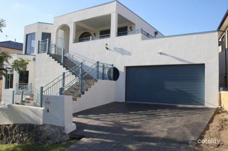 Property photo of 11 Mellor Rise Roxburgh Park VIC 3064