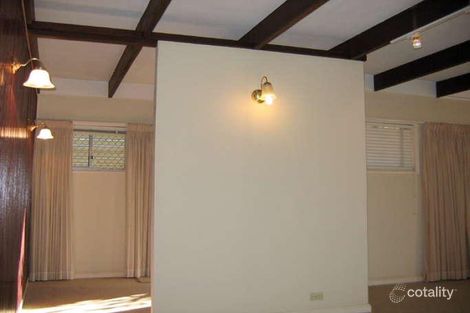 Property photo of 18 Hockings Street Holland Park West QLD 4121