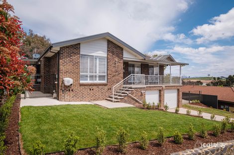 Property photo of 5 Dixon Place Jerrabomberra NSW 2619