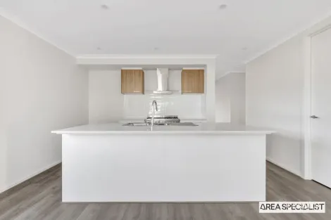 Property photo of 66 Lena Crescent Truganina VIC 3029