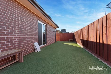 Property photo of 12 Henderson Circuit Aintree VIC 3336