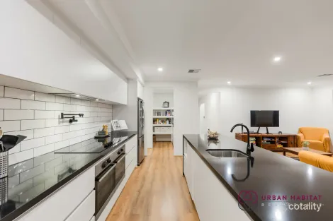 14 Barwell Rd, Medina, WA 6167