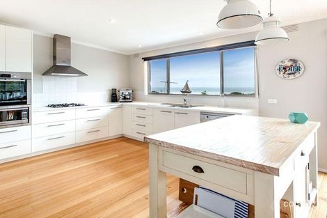 2 Sussex St, Blairgowrie, VIC 3942