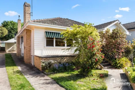 17 Clarence Ave, Kennington, VIC 3550