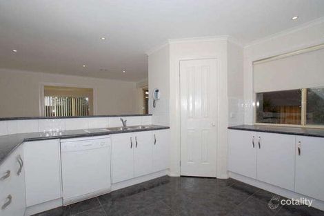 Property photo of 10 Balinga Drive Skye VIC 3977