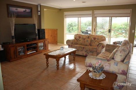 Property photo of 16 Berrydale Road Sunbury VIC 3429