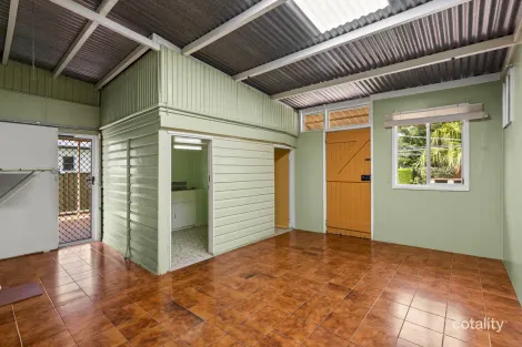 Property photo of 10 Monash Street Newtown QLD 4350