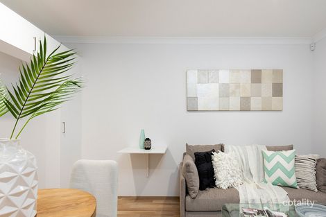 20/2 Delaronde Dr, Success, WA 6164