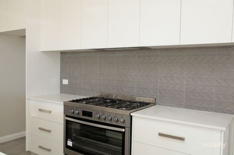 Property photo of 52 Lingiari Drive Lloyd NSW 2650