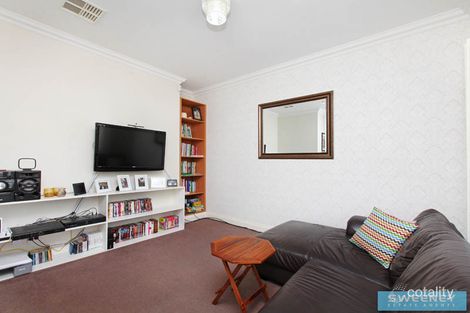 Property photo of 2/10 Stamford Grove Caroline Springs VIC 3023