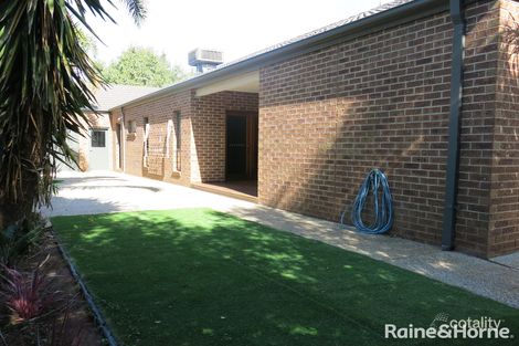 Property photo of 4 Duneira Grove Caroline Springs VIC 3023