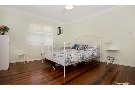 Property photo of 9 Gynther Avenue Brighton QLD 4017