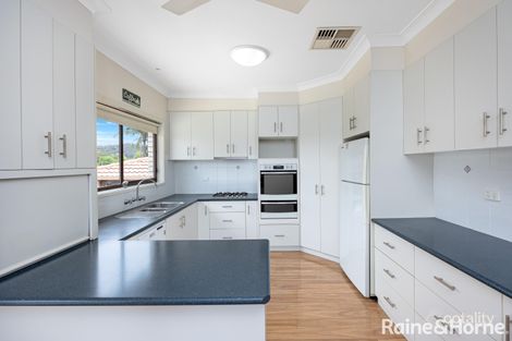 Property photo of 80 Simkin Crescent Kooringal NSW 2650