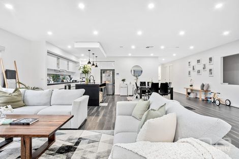 Property photo of 2 Rivington Road Point Cook VIC 3030