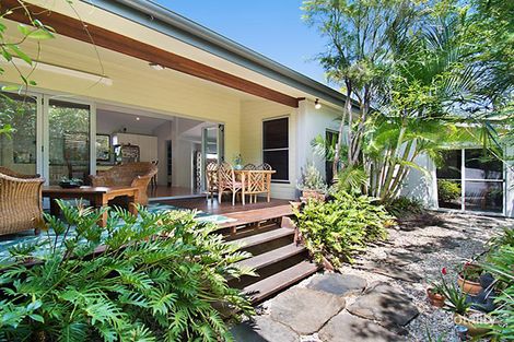 2 Kallaroo Cct, Ocean Shores, NSW 2483