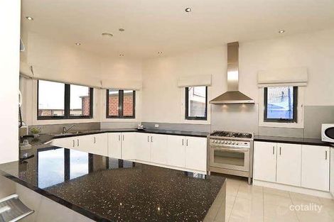 Property photo of 1 Conder Place Caroline Springs VIC 3023