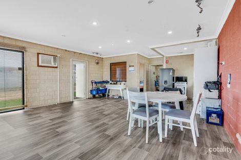 Property photo of 18 Captain Court Wannanup WA 6210