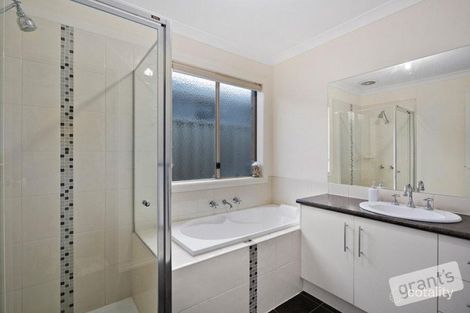Property photo of 26 Archers Field Drive Cranbourne East VIC 3977