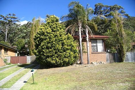 16 Katherine Cres, Green Point, NSW 2251
