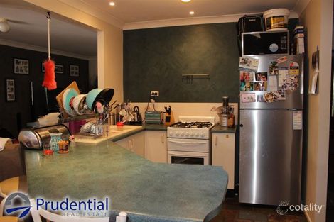 Property photo of 10 Quinion Place Ambarvale NSW 2560