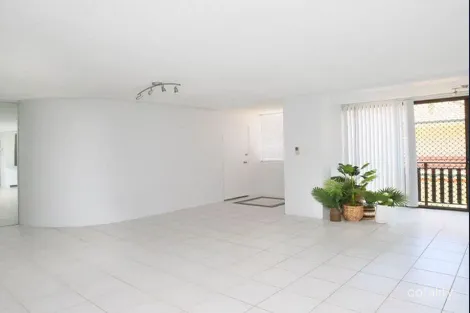 Property photo of 2/52 London Road Clayfield QLD 4011