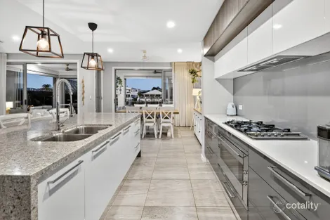 Property photo of 75 Cova Boulevard Hope Island QLD 4212