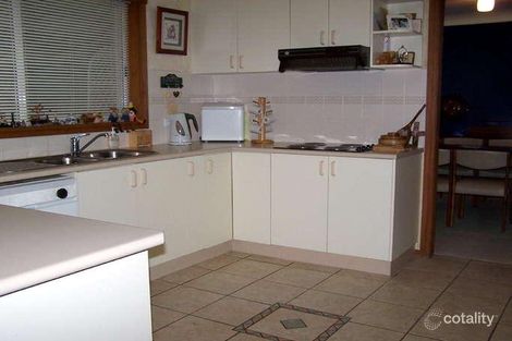 Property photo of 1 Desailly Crescent Kambah ACT 2902