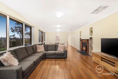 Property photo of 5 Walnut Road Greensborough VIC 3088