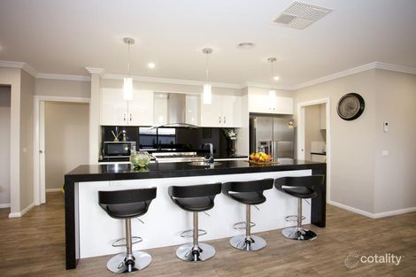 Property photo of 21 Evans Way Horsham VIC 3400