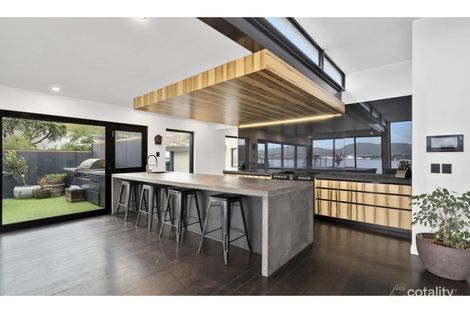 2 Lanrick Ct, Lindisfarne, TAS 7015