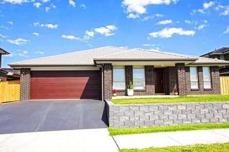 5 Louvain Rd, Edmondson Park, NSW 2174