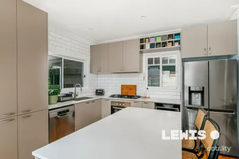 Property photo of 4 Burgundy Street Pascoe Vale VIC 3044