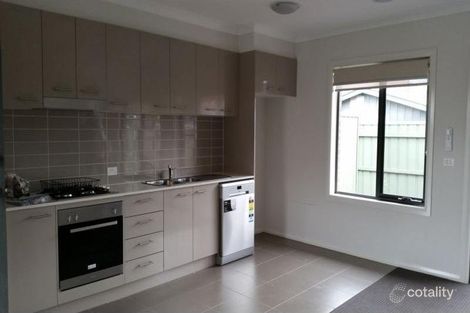 Property photo of 2/24 Willow Avenue St Albans VIC 3021