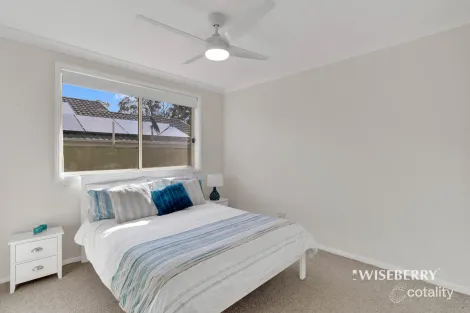 Property photo of 10 Tristram Close Lake Haven NSW 2263