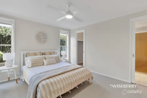 Property photo of 10 Tristram Close Lake Haven NSW 2263