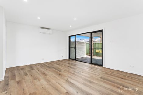 Property photo of 2/20 Malin Road Oak Flats NSW 2529