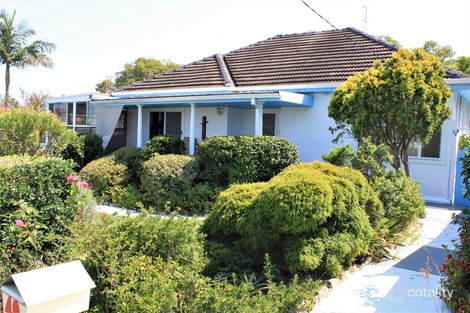 Property photo of 49 Middle Point Road Bolton Point NSW 2283