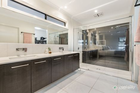 Property photo of 40 Greenside Circuit Sandhurst VIC 3977