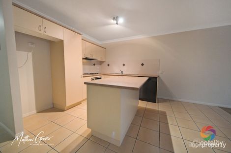 Property photo of 2/85 Cascade Drive Forest Lake QLD 4078