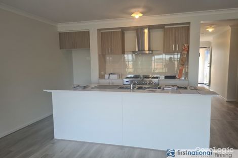 Property photo of 19 Niloma Street Clyde North VIC 3978