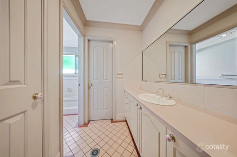 Property photo of 30 Ibis Crescent Orange NSW 2800