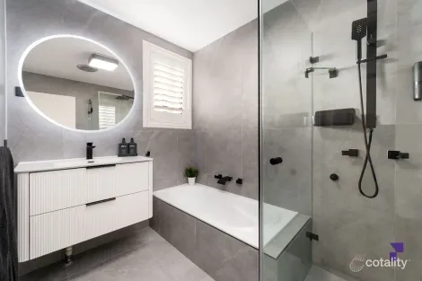 Property photo of 22 Kitson Way Casula NSW 2170