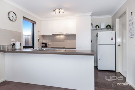 Property photo of 8/6 Highwood Drive Hillside VIC 3037