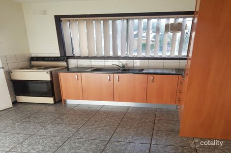 2/28 Stradbroke Dr, St Albans, VIC 3021